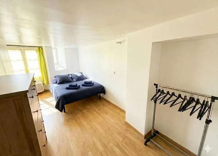 شقة !!!! Only Airbnb !!!!! Private In Center - Shared *